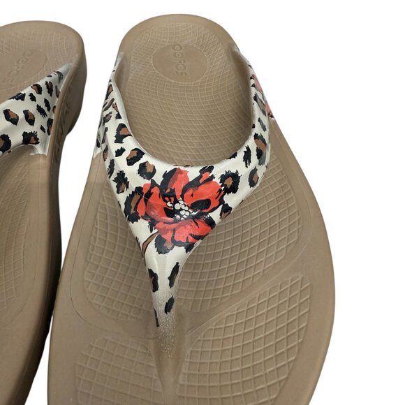 OOFOS Women's OOlala Limited Thong Sandals Flip Flop in Leopard Flora size 9 - Picture 5 of 10